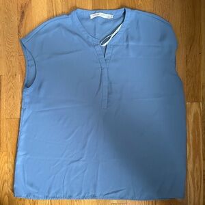 SIMONS CONTEMPORAINE SLEEVELESS BLOUSE